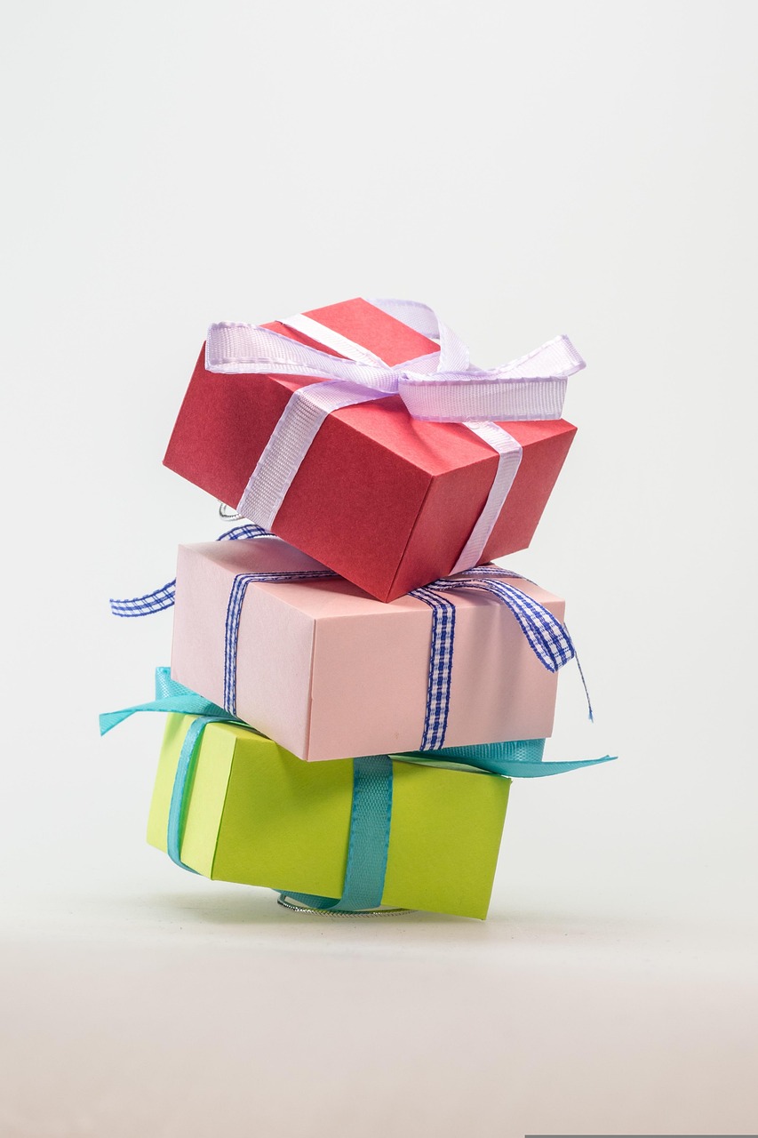 gifts, presents, packages, parcel, ribbon, christmas, christmas party, christmas decoration, advent season, wrapped up, packed up, gift wrapping, surprise, decoration, colorful